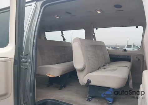 2005 Ford E-350 Super Duty Chateau/Xl/Xlt z USA, uszkodzony, nr VIN 1FBNE31L85HA98886